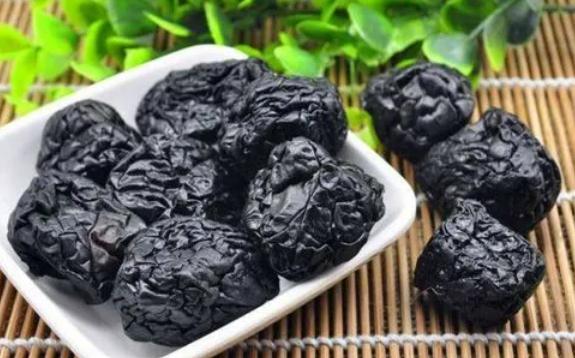 烏梅為啥外皮都是油？西梅和烏梅的區(qū)別