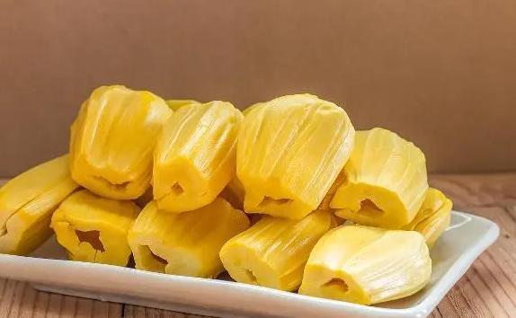 菠蘿蜜聞起來什么味道？菠蘿蜜有什么營養(yǎng)價值呢